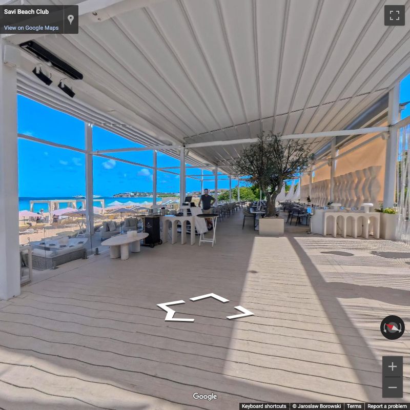 Savi Beach Club · Karaiby
